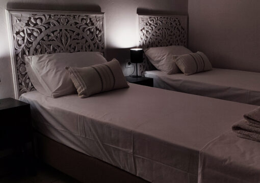 Nikis Luxury Two Bedrooms Apartment