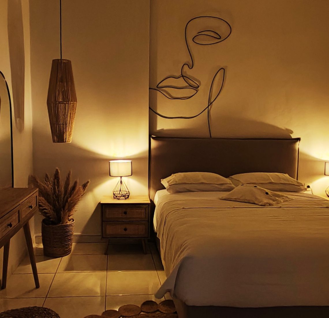 Nikis Luxury Two Bedrooms Apartment