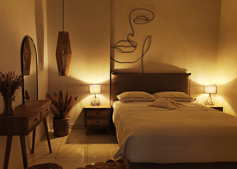 Nikis Luxury Two Bedrooms Apartment