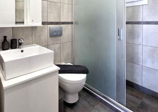 KYMO Private Seafront Residence